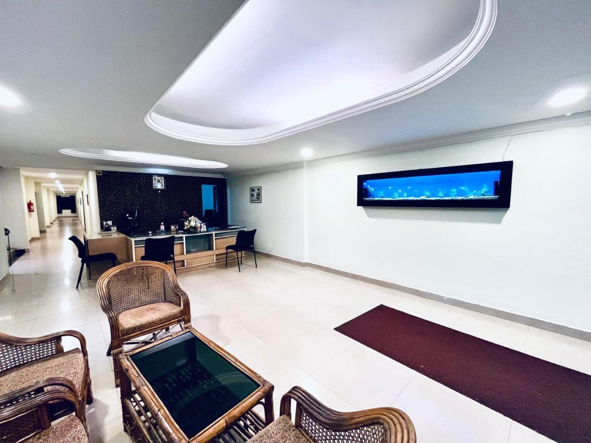 Madaparambil Residency Alwaye Luaran gambar